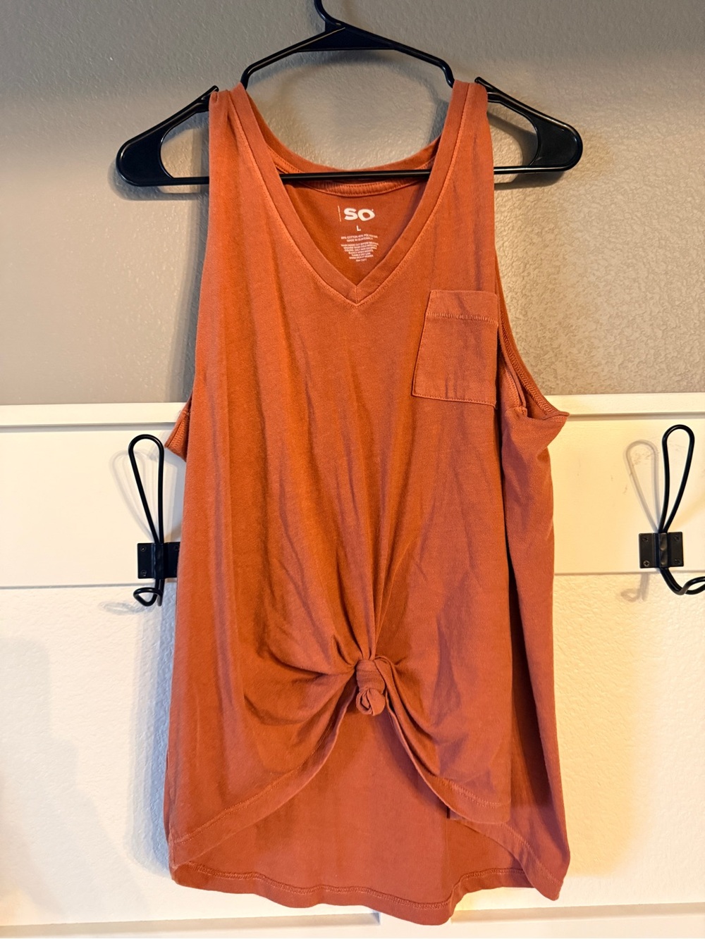 SO Rust Knot Front Tank Top Women’s Large Sleeveless Casual Pocket Tank